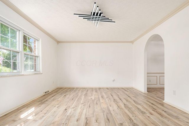1466 Weybridge Road, Columbus, OH 43220