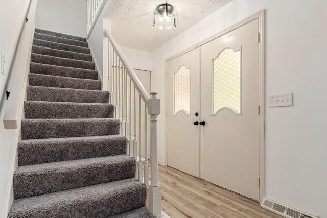 1466 Weybridge Road, Columbus, OH 43220