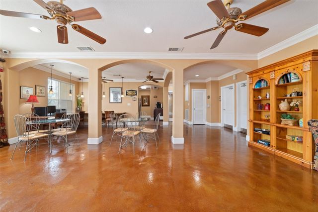 1711 Old Spanish Trail 408, Houston, TX 77054