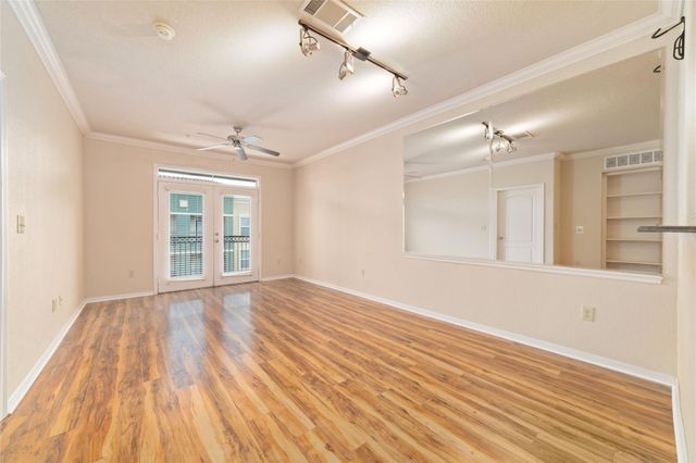 1711 Old Spanish Trail 408, Houston, TX 77054