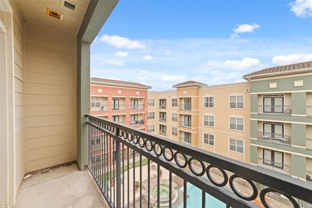 1711 Old Spanish Trail 408, Houston, TX 77054