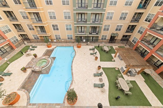 1711 Old Spanish Trail 408, Houston, TX 77054