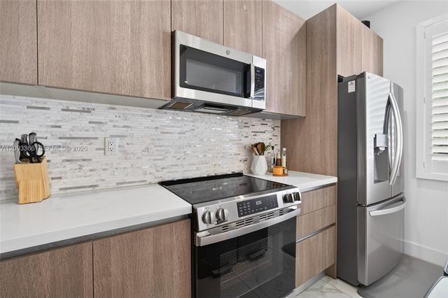 10370 NW 67th Terrace, Doral, FL 33178