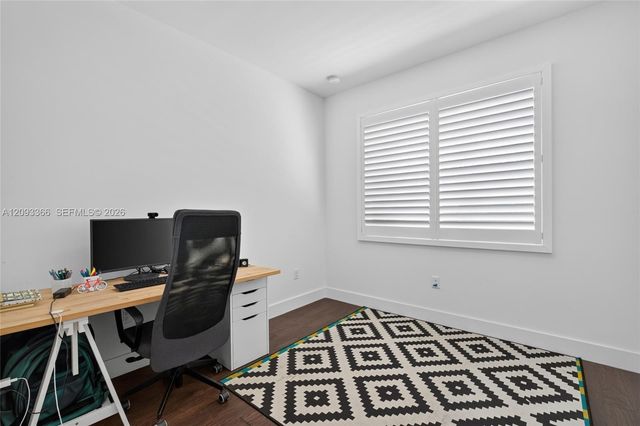 10370 NW 67th Terrace, Doral, FL 33178