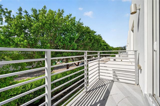 10370 NW 67th Terrace, Doral, FL 33178