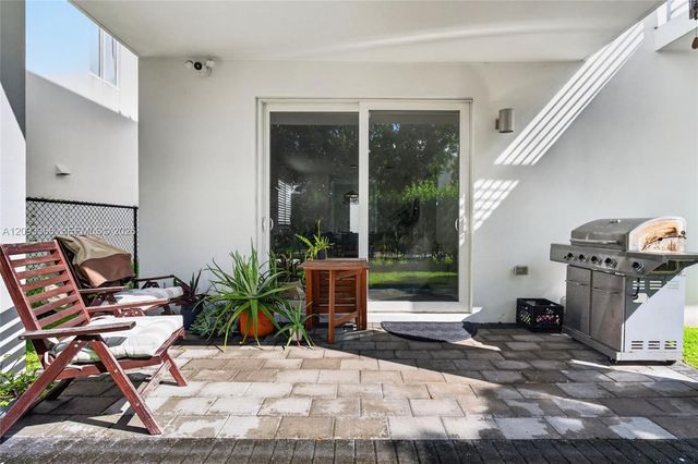 10370 NW 67th Terrace, Doral, FL 33178