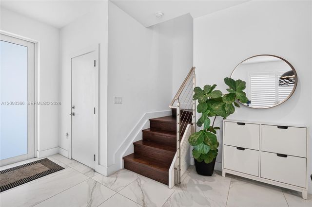 10370 NW 67th Terrace, Doral, FL 33178