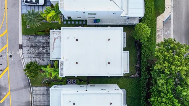 10370 NW 67th Terrace, Doral, FL 33178