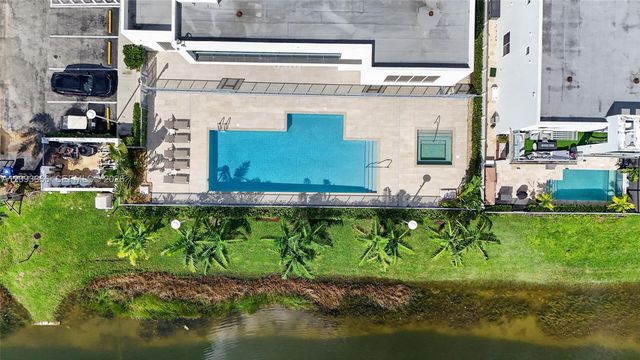 10370 NW 67th Terrace, Doral, FL 33178