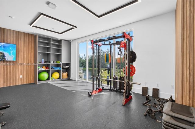10370 NW 67th Terrace, Doral, FL 33178