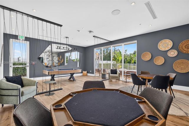 10370 NW 67th Terrace, Doral, FL 33178