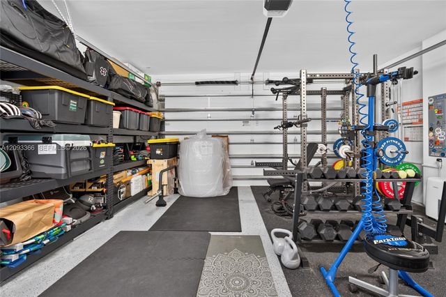 10370 NW 67th Terrace, Doral, FL 33178