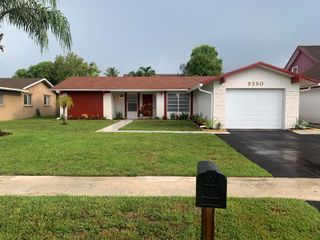 9350 NW 38th Place, Sunrise, FL 33351