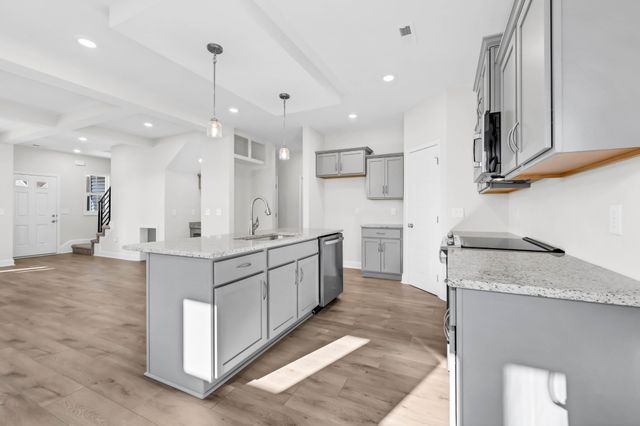 160 Leitrim Dr, Clarksville, TN 37042