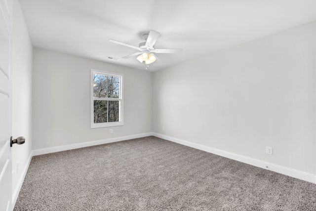 160 Leitrim Dr, Clarksville, TN 37042