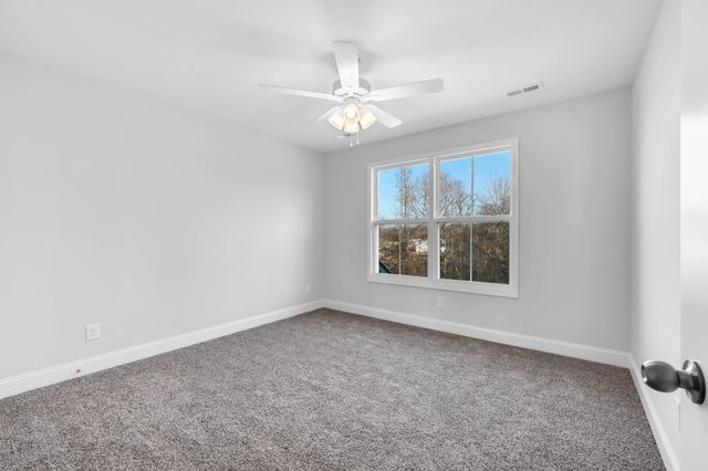 160 Leitrim Dr, Clarksville, TN 37042