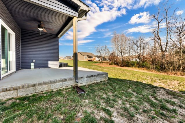 160 Leitrim Dr, Clarksville, TN 37042