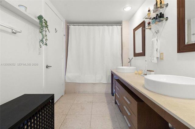 495 Brickell Ave 4009, Miami, FL 33131