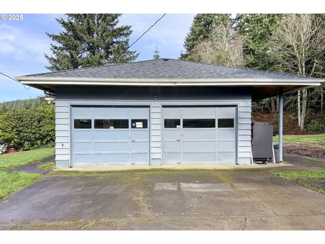 19955 Se TILLSTROM Rd, Damascus, OR 97089