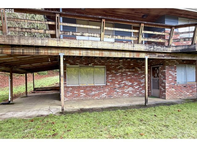 19955 Se TILLSTROM Rd, Damascus, OR 97089