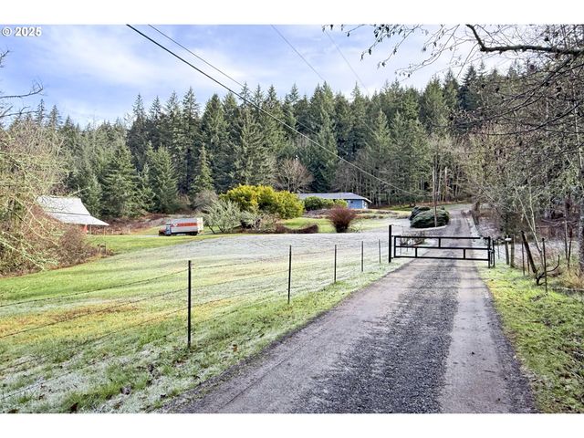 19955 Se TILLSTROM Rd, Damascus, OR 97089
