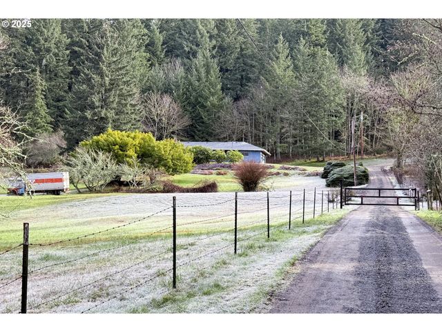 19955 Se TILLSTROM Rd, Damascus, OR 97089