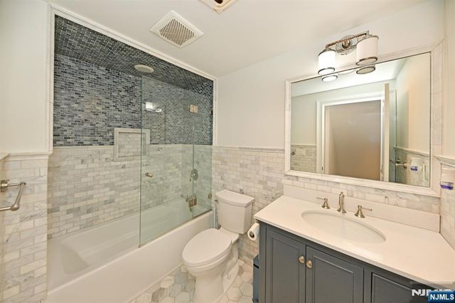 12 Morningside Avenue, Cresskill, NJ 07626