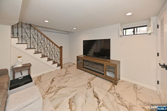 12 Morningside Avenue, Cresskill, NJ 07626