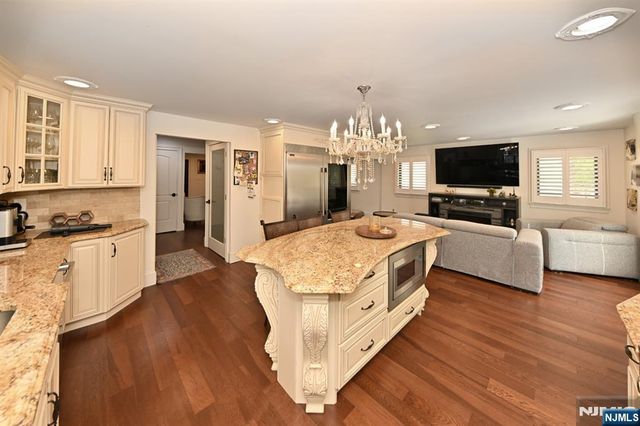 12 Morningside Avenue, Cresskill, NJ 07626