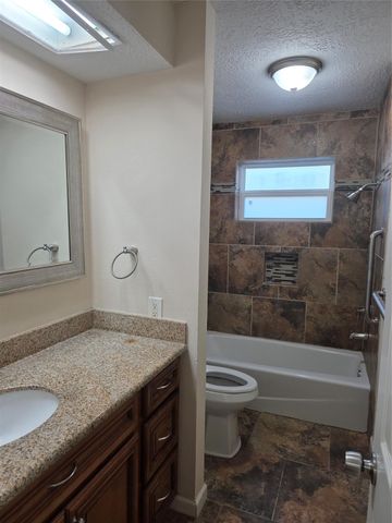 8523 Elmhaven Road, La Porte, TX 77571