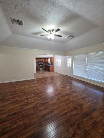 8523 Elmhaven Road, La Porte, TX 77571