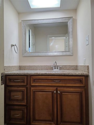 8523 Elmhaven Road, La Porte, TX 77571