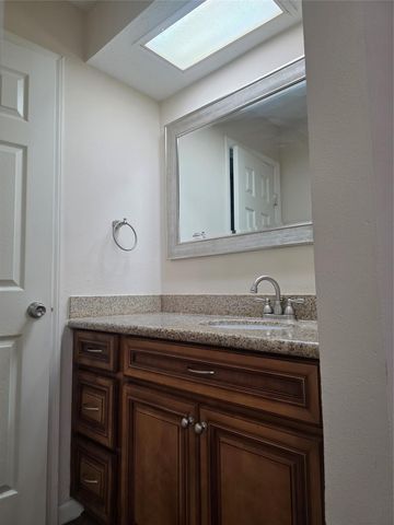 8523 Elmhaven Road, La Porte, TX 77571