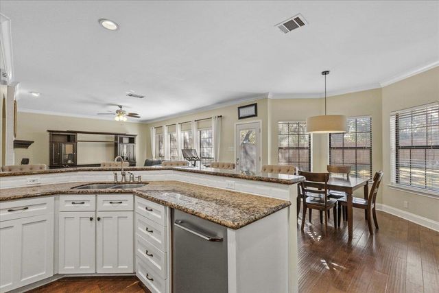 9409 Caracas DR, Austin, TX 78733