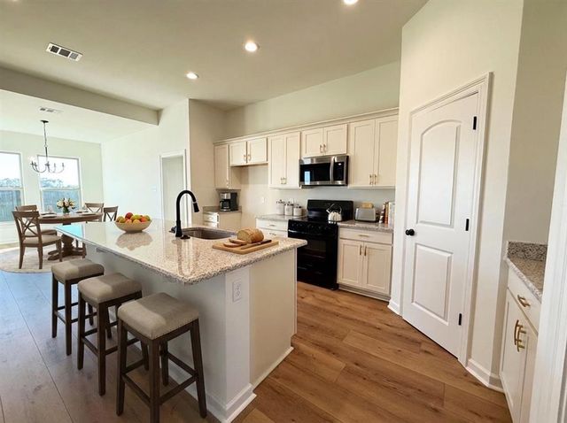 213 SUMMIT Avenue, Sulphur, LA 70665