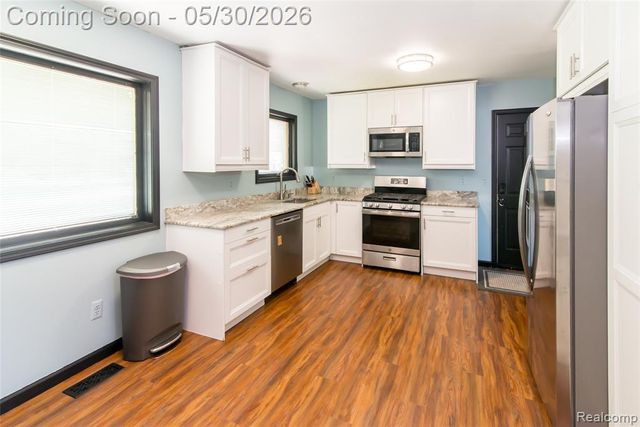 32704 Ann Arbor Trail, Westland, MI 48185