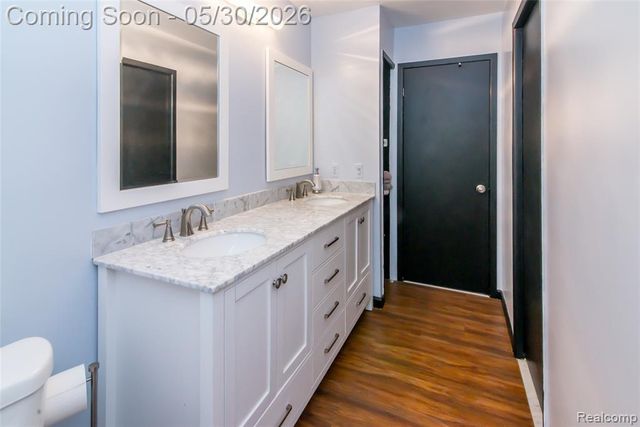 32704 Ann Arbor Trail, Westland, MI 48185