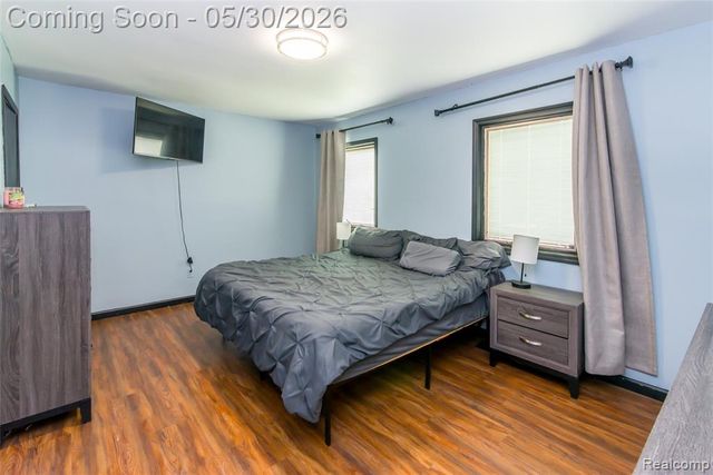 32704 Ann Arbor Trail, Westland, MI 48185