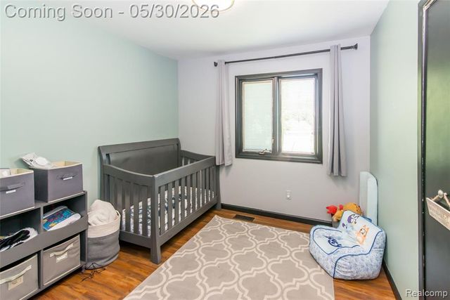 32704 Ann Arbor Trail, Westland, MI 48185
