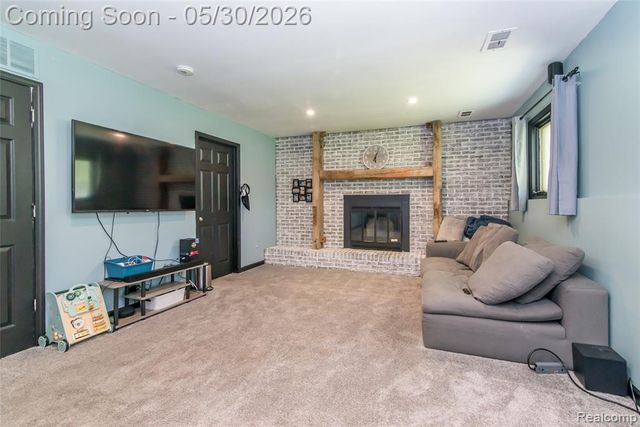 32704 Ann Arbor Trail, Westland, MI 48185