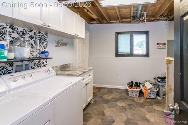 32704 Ann Arbor Trail, Westland, MI 48185