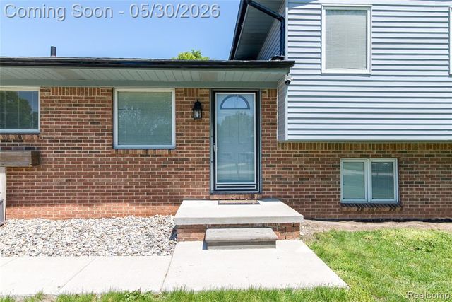 32704 Ann Arbor Trail, Westland, MI 48185