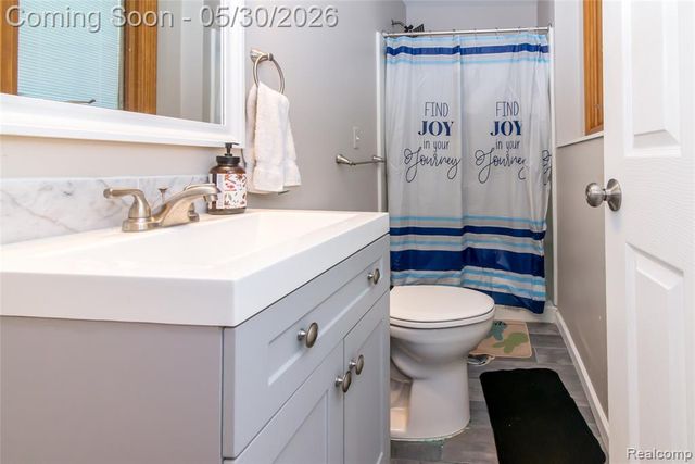 32704 Ann Arbor Trail, Westland, MI 48185