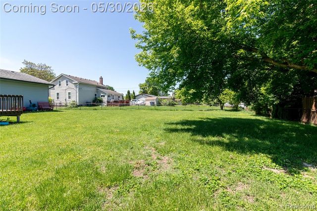 32704 Ann Arbor Trail, Westland, MI 48185