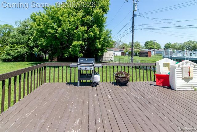 32704 Ann Arbor Trail, Westland, MI 48185