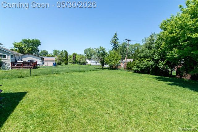 32704 Ann Arbor Trail, Westland, MI 48185