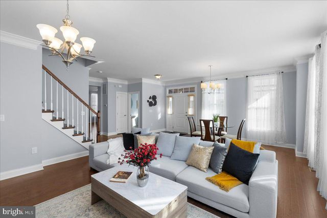 7 MAGPIE LN, Princeton, NJ 08540