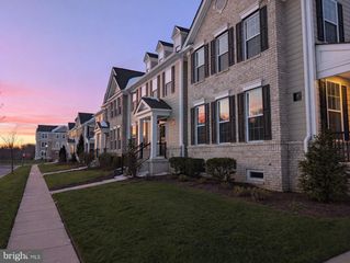 7 MAGPIE LN, Princeton, NJ 08540