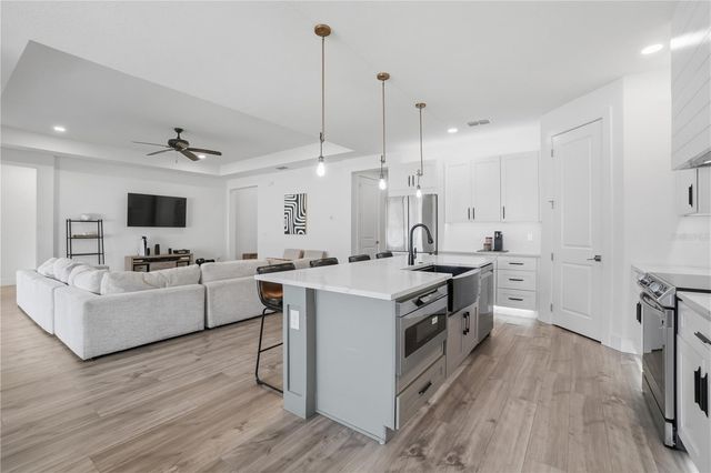 9223 EAGLES PERCH PLACE, Orlando, FL 32825