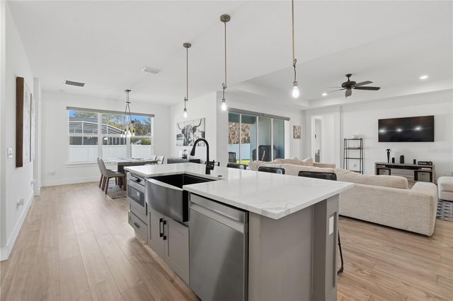 9223 EAGLES PERCH PLACE, Orlando, FL 32825